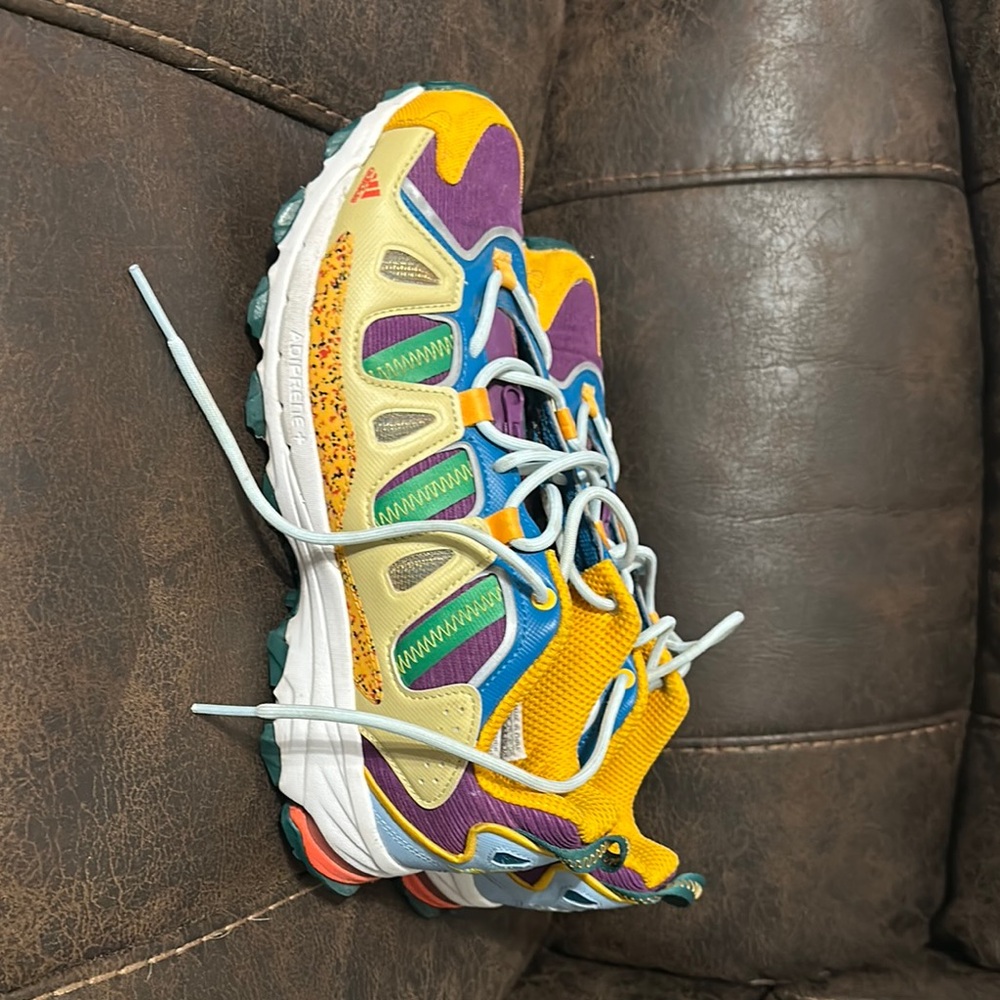Yellow and Purple Artistic Sneakers for Casual Wear